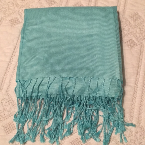 Pashmina - Picture 2 of 3